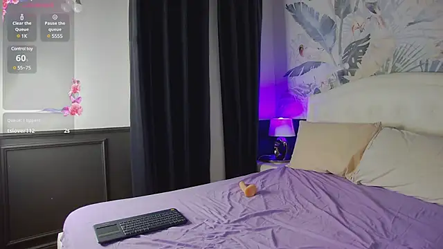 MaeveMoon online show from March 16, 2025, 6:44 pm