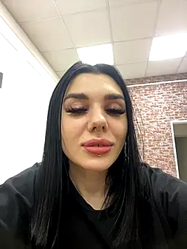 MaeveMoon online show from October 19, 2025, 5:57 pm