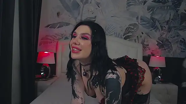 Snapshot of MaeveMoon chatting on February 21, 2026, 6:42 pm MaeveMoon online show from February 21, 2026, 6:42 pm