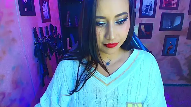 cherryy bombshelll online show from October 3, 2025, 4:26 pm