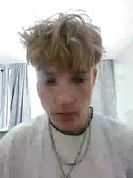 Snapshot of And25bn chatting on October 9, 2025, 1:09 pm And25bn online show from October 9, 2025, 1:09 pm