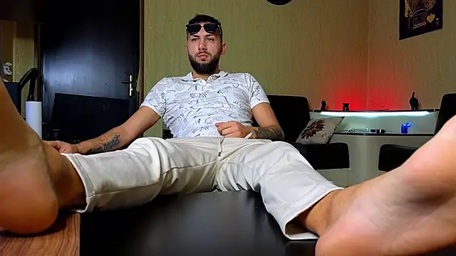 JamieNoxus online show from October 15, 2025, 5:18 am