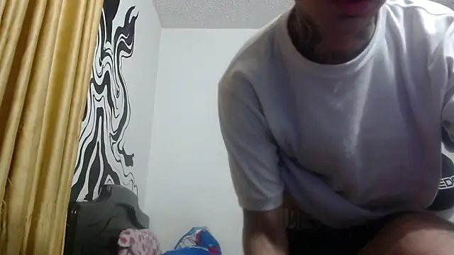 Snapshot of Noctem1 chatting on September 26, 2025, 11:42 pm Noctem1 online show from September 26, 2025, 11:42 pm