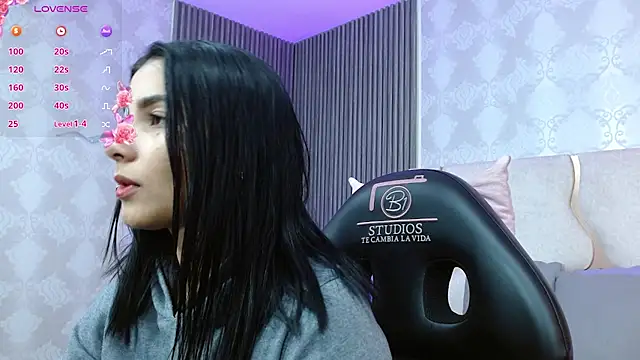 Snapshot of Gaby_tay1 chatting on October 13, 2025, 3:28 am Gaby tay1 online show from October 13, 2025, 3:28 am