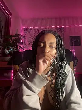 Snapshot of lifeoftt_18xx chatting on February 25, 2025, 2:58 am lifeoftt 18xx online show from February 25, 2025, 2:58 am