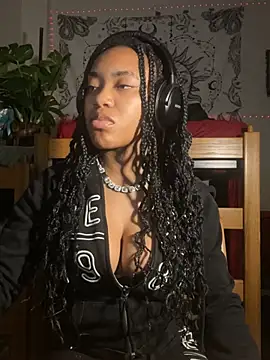 Snapshot of lifeoftt_18xx chatting on February 26, 2025, 12:38 am lifeoftt 18xx online show from February 26, 2025, 12:38 am