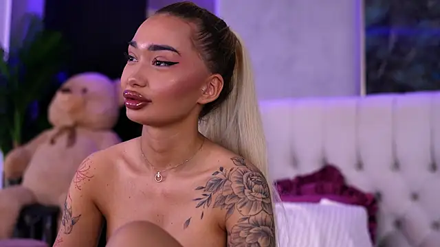 SashaFerrera online show from September 14, 2025, 6:29 pm