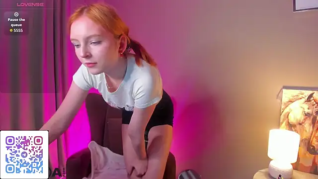 Snapshot of Snega_Ginder chatting on November 5, 2025, 3:06 am Snega Ginder online show from November 5, 2025, 3:06 am