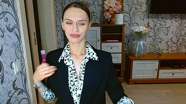 Lady Sunshine  online show from October 6, 2025, 5:38 am