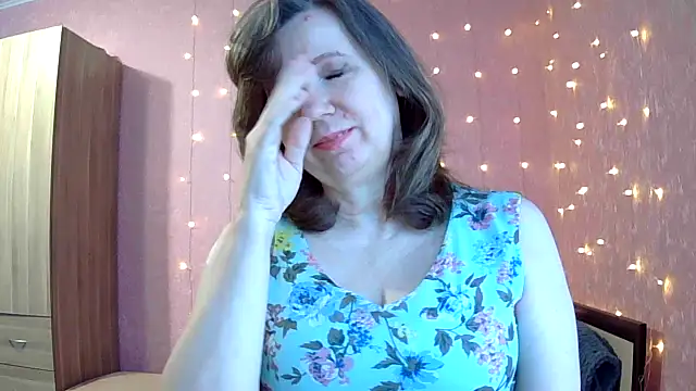 Snapshot of Starsan chatting on February 8, 2026, 7:01 am Starsan online show from February 8, 2026, 7:01 am