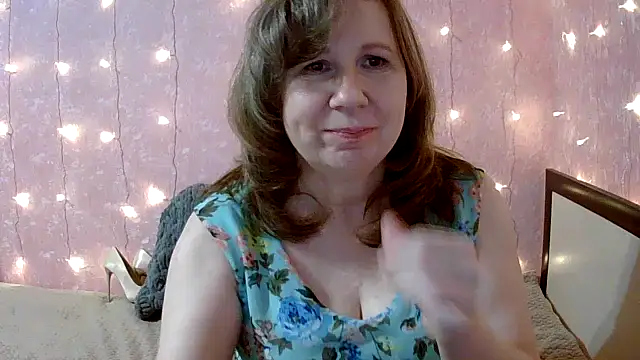 Snapshot of Starsan chatting on February 8, 2026, 7:06 pm Starsan online show from February 8, 2026, 7:06 pm