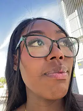 ThianaLopez online show from September 24, 2025, 9:23 am