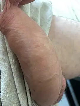 Snapshot of obranquinho21cm chatting on February 25, 2025, 4:42 pm obranquinho21cm online show from February 25, 2025, 4:42 pm