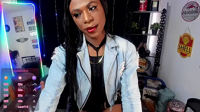 anuvyz miller  online show from November 19, 2025, 12:49 pm