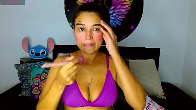 Ana Riderr online show from April 15, 2026, 2:07 am