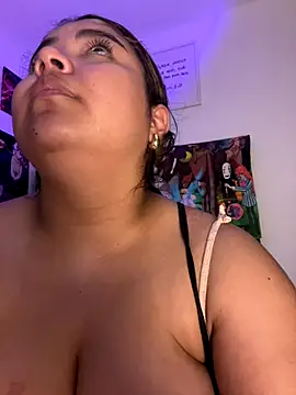 emyrose2 online show from September 10, 2025, 11:05 pm