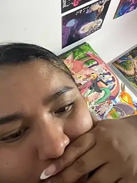emyrose2 online show from September 13, 2025, 4:12 am