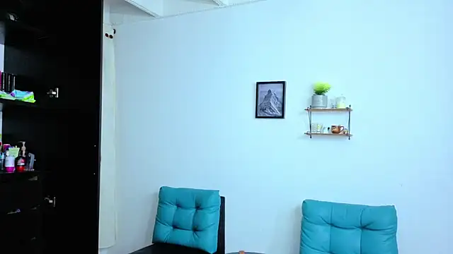 atenea 02 love online show from November 19, 2025, 10:54 pm