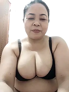 Baby-bigtits2024 online show from October 21, 2025, 10:49 am