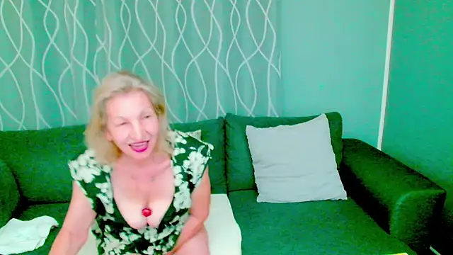 adeleadison online show from September 24, 2025, 2:37 am