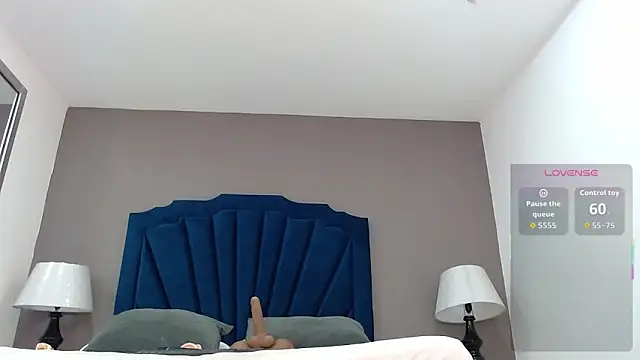 Snapshot of KatiaFosterr chatting on December 17, 2025, 2:34 pm KatiaFosterr online show from December 17, 2025, 2:34 pm