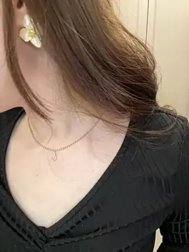 Jackie White  online show from February 28, 2025, 4:20 pm