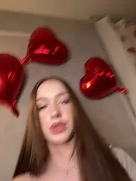 Jackie White  online show from March 5, 2025, 7:49 pm