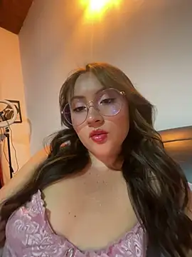 Snapshot of ValentinaOrtiz3 chatting on February 18, 2025, 1:21 am ValentinaOrtiz3 online show from February 18, 2025, 1:21 am