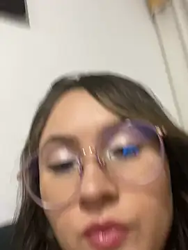 Snapshot of ValentinaOrtiz3 chatting on February 24, 2025, 1:02 am ValentinaOrtiz3 online show from February 24, 2025, 1:02 am