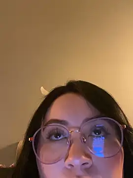 Snapshot of ValentinaOrtiz3 chatting on November 6, 2025, 2:12 am ValentinaOrtiz3 online show from November 6, 2025, 2:12 am