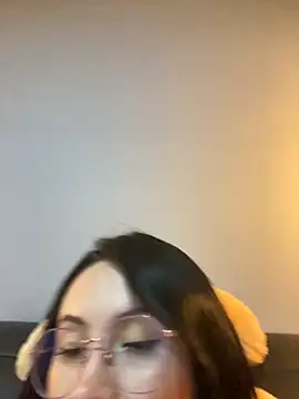 Snapshot of ValentinaOrtiz3 chatting on November 18, 2025, 2:17 am ValentinaOrtiz3 online show from November 18, 2025, 2:17 am