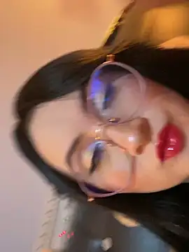 Snapshot of ValentinaOrtiz3 chatting on December 5, 2025, 12:41 am ValentinaOrtiz3 online show from December 5, 2025, 12:41 am