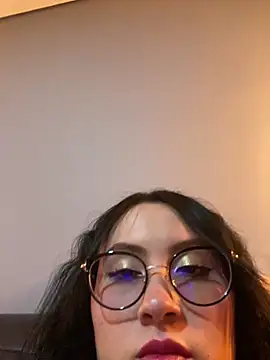 Snapshot of ValentinaOrtiz3 chatting on December 18, 2025, 2:50 am ValentinaOrtiz3 online show from December 18, 2025, 2:50 am