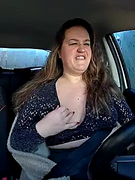 Snapshot of justtess chatting on December 14, 2025, 9:14 am justtess online show from December 14, 2025, 9:14 am