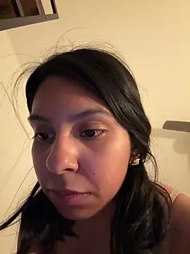 Snapshot of Valeedoll chatting on March 6, 2026, 4:20 am Valeedoll online show from March 6, 2026, 4:20 am