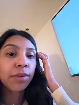 Valeedoll online show from March 24, 2026, 4:17 am