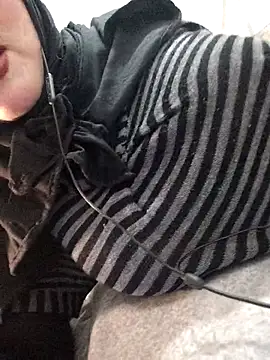 Snapshot of Malak-26 chatting on February 27, 2026, 10:43 pm Malak-26 online show from February 27, 2026, 10:43 pm