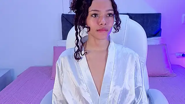 sara sharma  online show from September 18, 2025, 1:24 pm