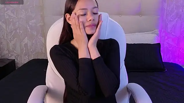 sara sharma  online show from October 7, 2025, 12:46 pm