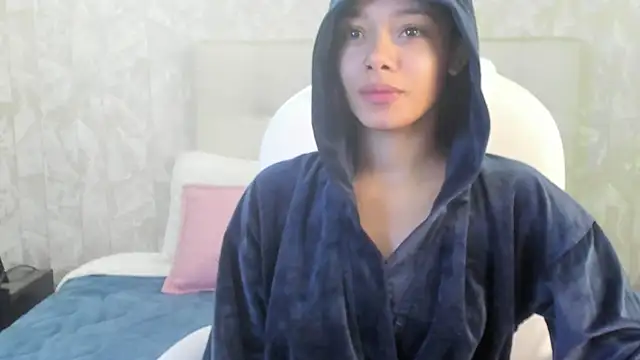 sara sharma  online show from October 22, 2025, 4:40 pm