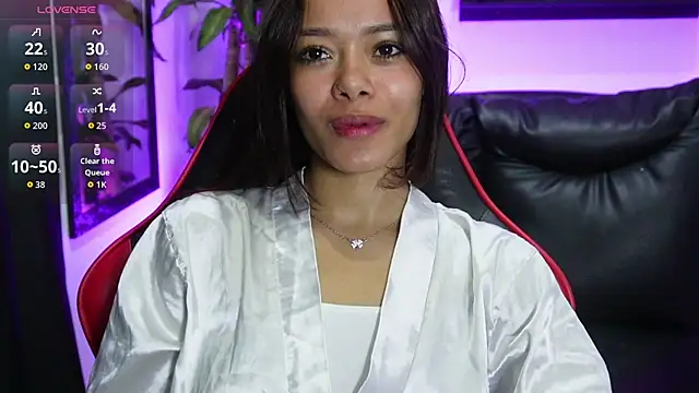 sara sharma  online show from November 12, 2025, 2:17 pm