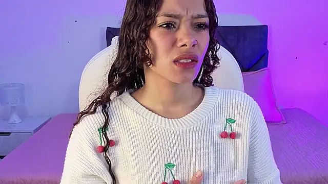 sara sharma  online show from November 26, 2025, 1:23 pm