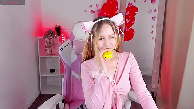 SweetieAngela online show from February 18, 2025, 12:15 am