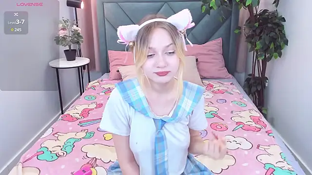 SweetieAngela online show from March 5, 2025, 6:23 am