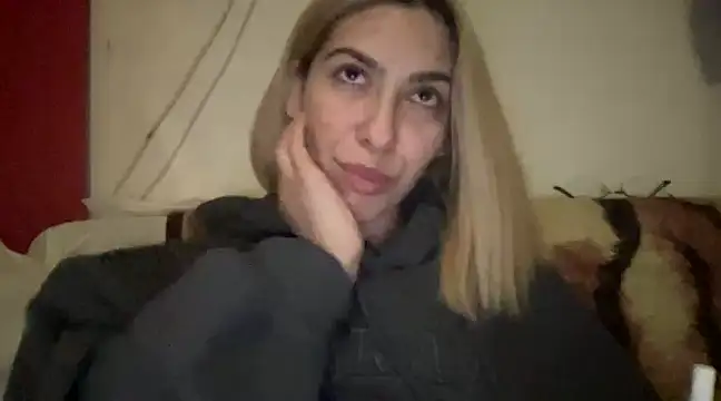 sarrah rossy online show from February 19, 2025, 11:04 pm