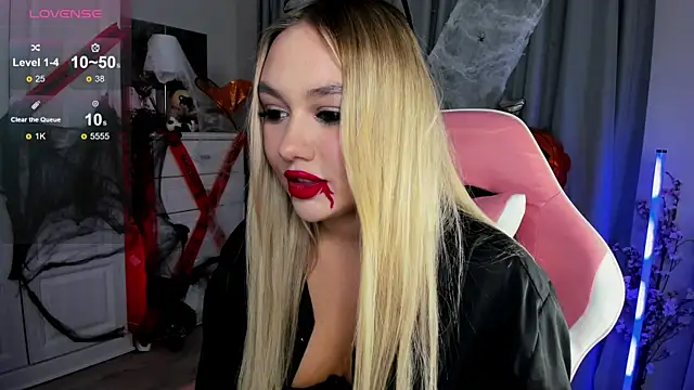  Loneve   online show from October 31, 2025, 2:51 pm