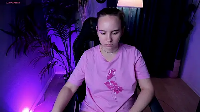 Lika 0ne online show from October 24, 2025, 10:11 am