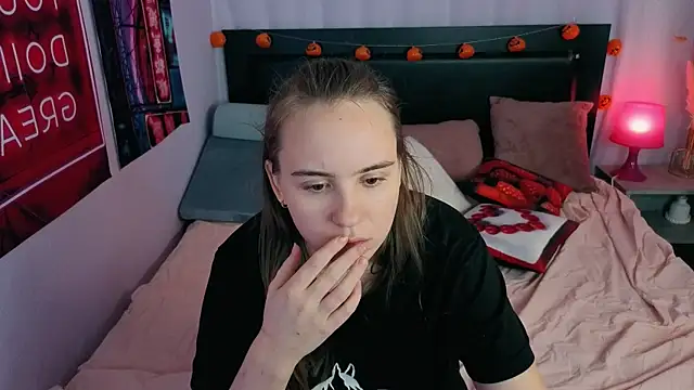 Lika 0ne online show from November 14, 2025, 12:04 pm