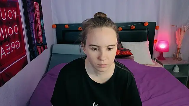 Lika 0ne online show from November 17, 2025, 12:00 pm