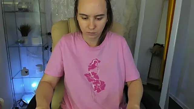 Lika 0ne online show from December 3, 2025, 12:14 pm